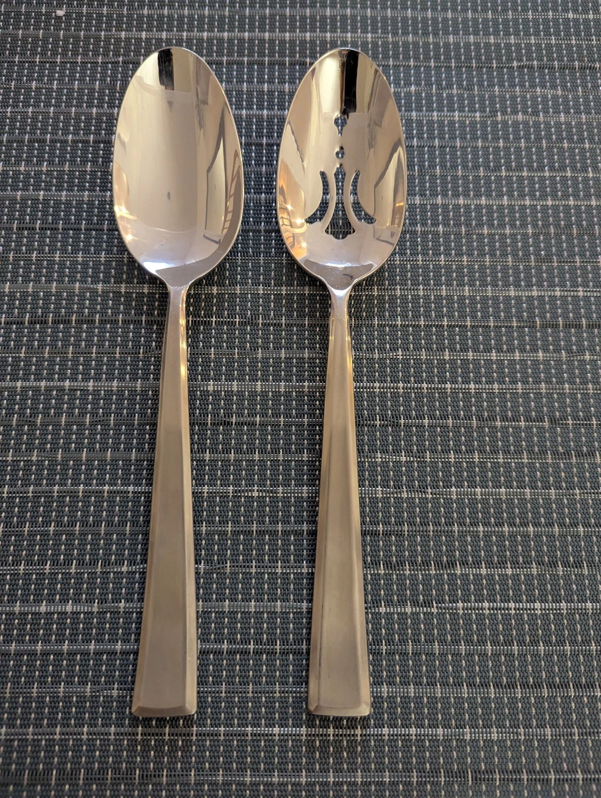 2 Serving Spoons Mikasa Essex Satin 18/10 Stainless Flatware Square Tip Curve Up