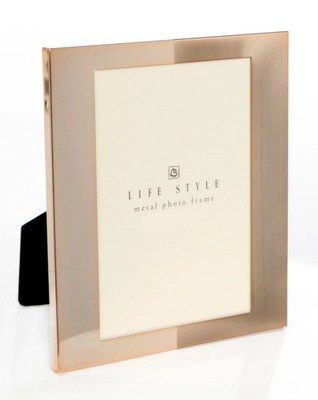 Design Metall Portraitrahmen LifeStyle TTone Rosé für 10x15 cm zum Stellen