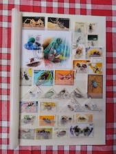 30 timbres & 1 bloc insectes ( lot C32 )