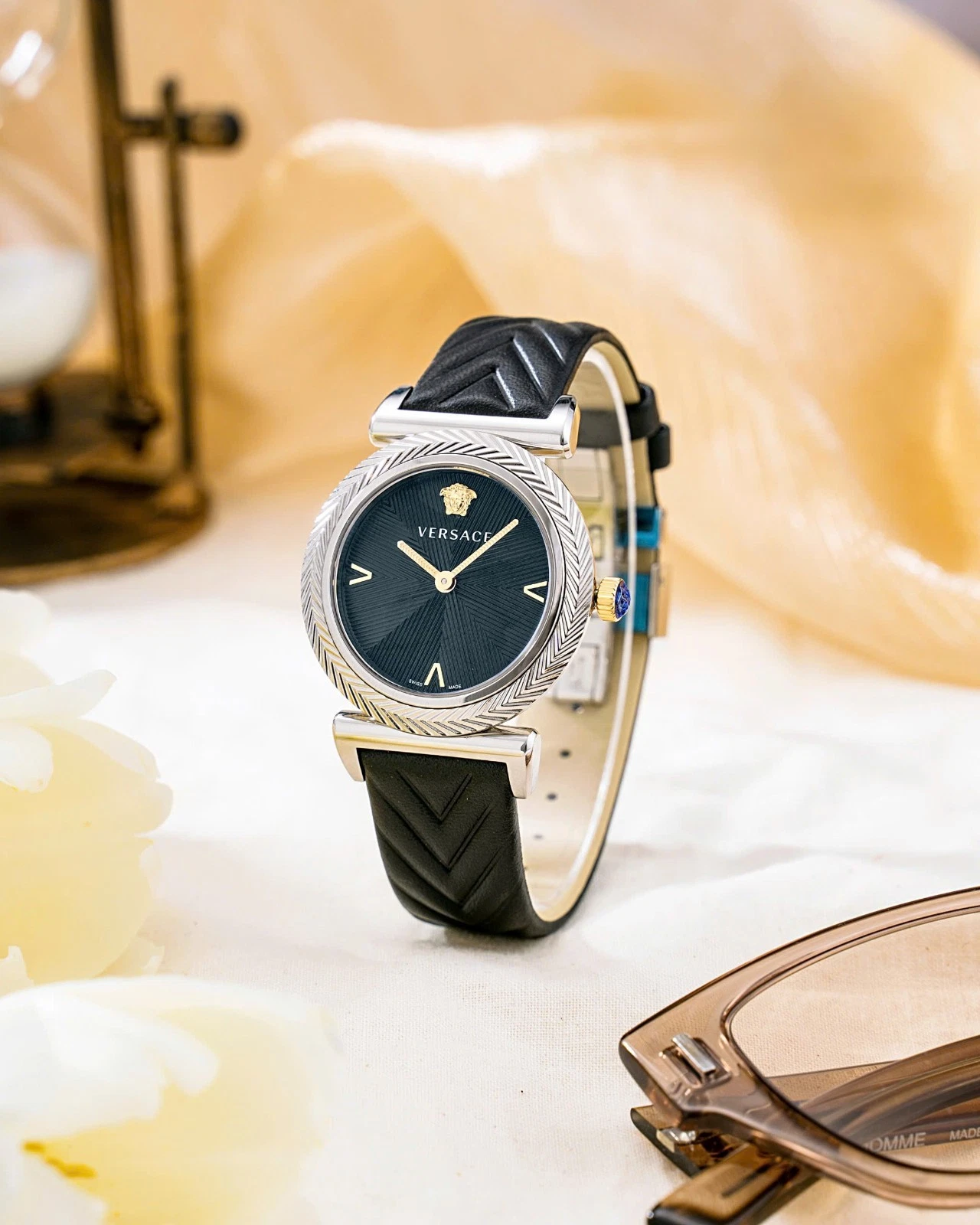 OROLOGIO DONNA VERSACE MOTIVO V VERE01619. Vendita al dettaglio: $ 1.095