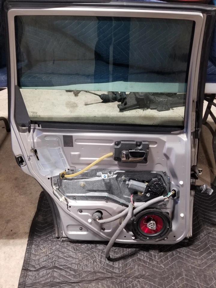 Volvo V70 V70R 1998-2000 camioneta conductor puerta trasera plata arena metálica #364AN Foto 2 de 4