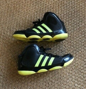 neon yellow basketball shoes