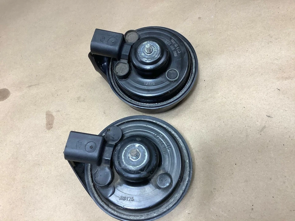 AUDI A4 2004-06 CABRIO NOTA ALTA Y BAJA BOCINA SEÑAL SIRENA JUEGO HELLA DE FÁBRICA Foto 3 de 4