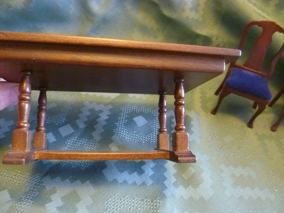 Dolls House dining room furnture walnut finish 2 x units table 4 chairs