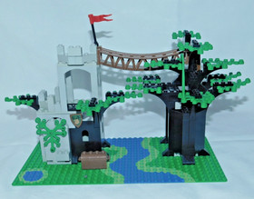LEGO Castle set 6071 Forestmen's Crossing with Minifigures  NO Instructions