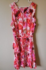 LANE BRYANT SIZE 28 FLORAL PLEATED BELTED V-NECK FIT & FLARE MIDI DRESS 