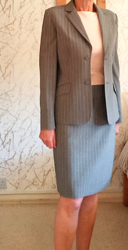 womens 3-piece business suit, Charles Tyrwhitt, size 12, grey chalk pinstripe - Picture 2 of 16