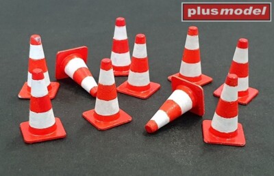 3D Druck plusmodel DP3013 Traffic cones Set mit zehn Verkehrskegeln 1:35
