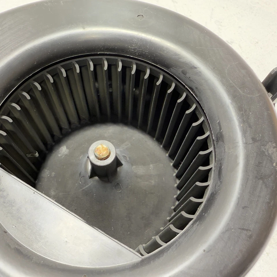 2021 Volkswagen Atlas Center Console HVAC Heater Blower Motor Housing OEM - Image 4 of 4