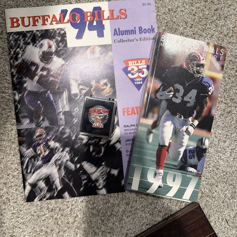 Vintage Buffalo Bills Program 35 Yrs /Pin Season Ticket Holder 2000/ 1997 Guide 