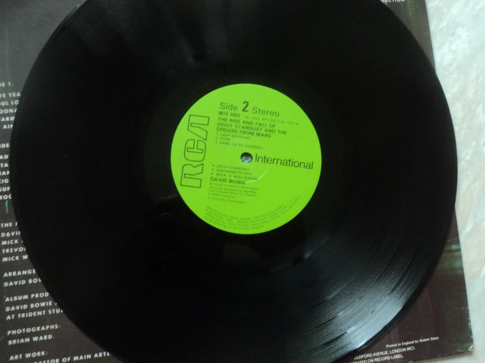 David Bowie The Rise and Fall of Ziggy Stardust and the Spiders from Mars · Lp · 1980, photo 3 sur 3