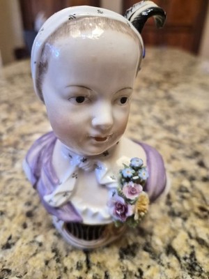 Antique 19th c Dresden Saxon Porcelain Carl Thieme Bust of THE Girl Figurine