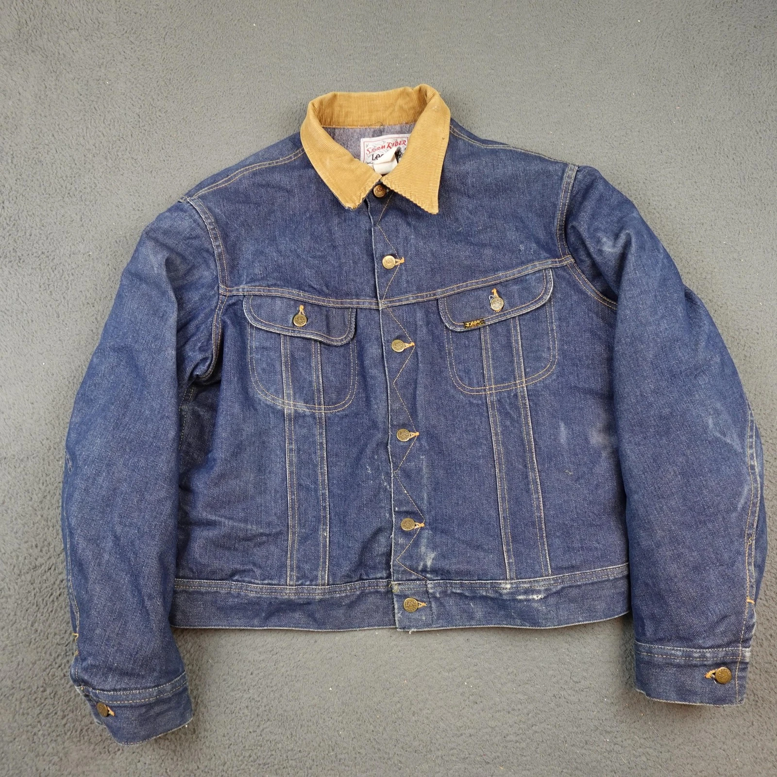Vintage Lee Storm Rider Jacket Mens Large Denim Blanket Lined Dark USA 80s
Opens in a new window or