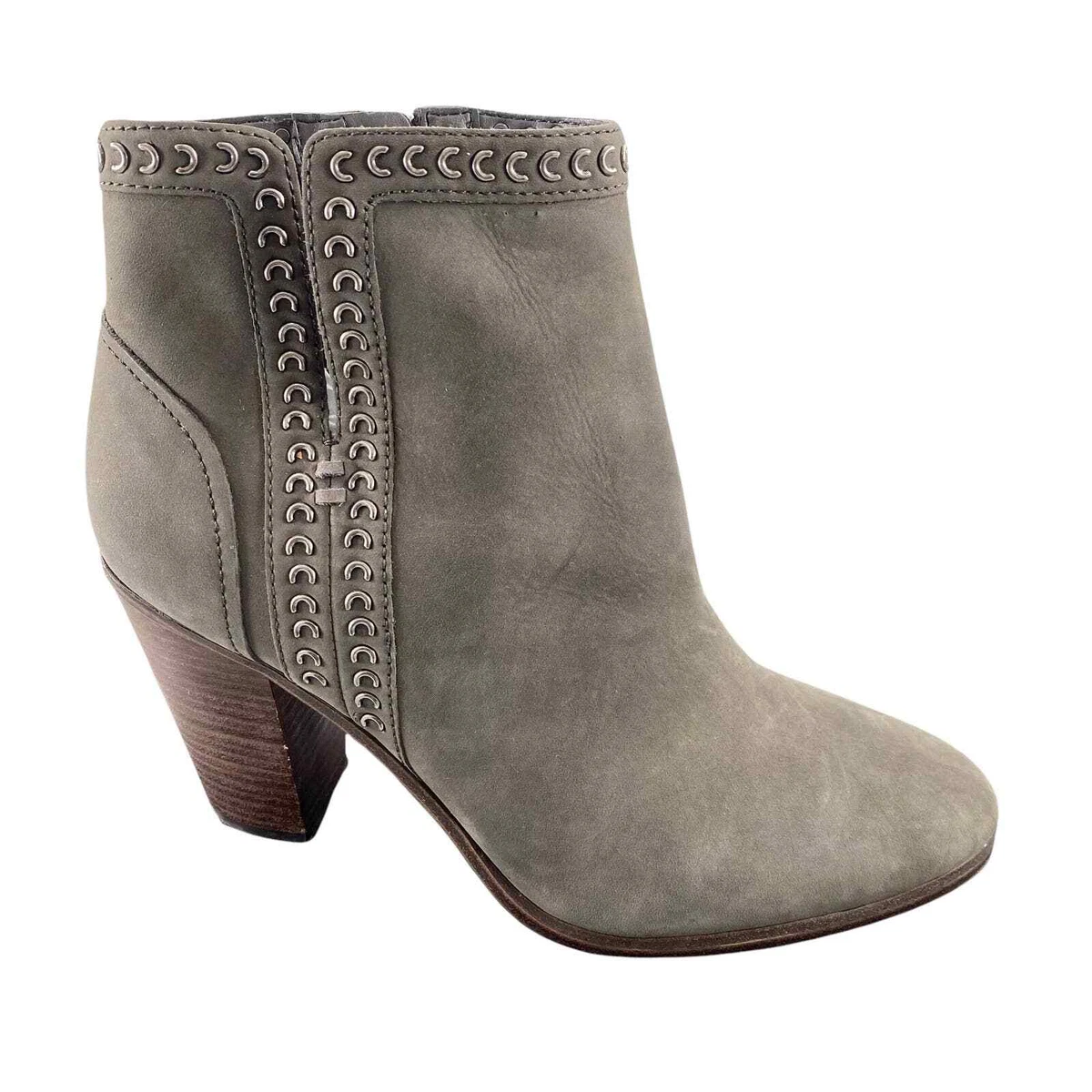 Vince camuto 2025 finchie bootie