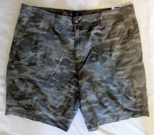 [g] George At the Knee Stretch Camouflage Cargo Shorts Men's 42 ~ NEW - Picture 1 of 3