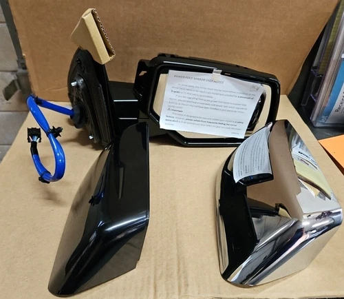 Right Side Power Folding Heated Mirror with BSD Puddle Lamp GM 1321508 Tahoe 