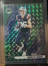 2025 Panini Mosaic - Hunter Henry #79 Green Mosaic Prizm