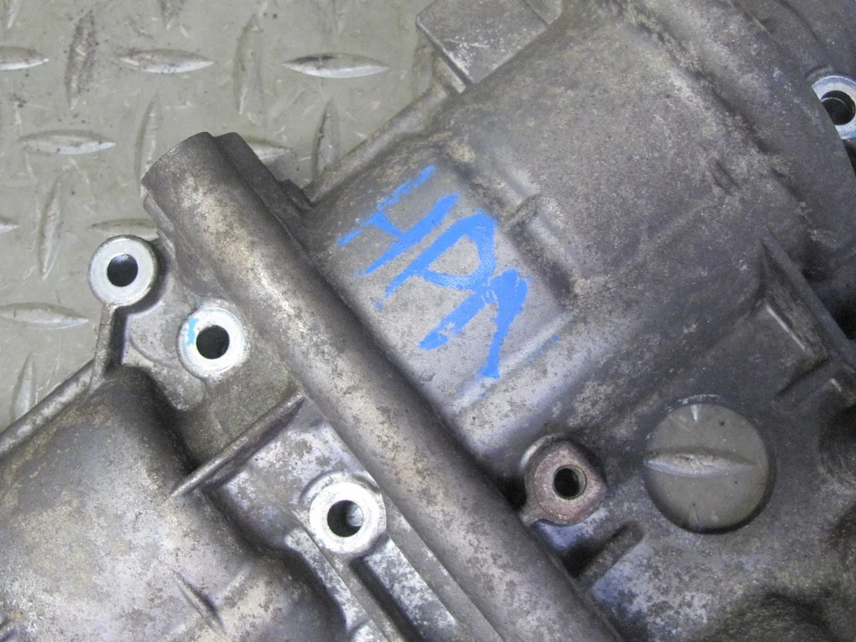 02-05 PORSCHE 911 996 3.6L M96.03 TRACCIÓN TRASERA MOTOR 4-6 CULATA TAPA VÁLVULA Foto 2 de 4