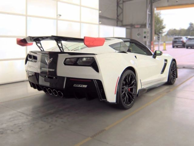 2016 Arctic White Chevrolet Corvette   | C7 Corvette Photo 9