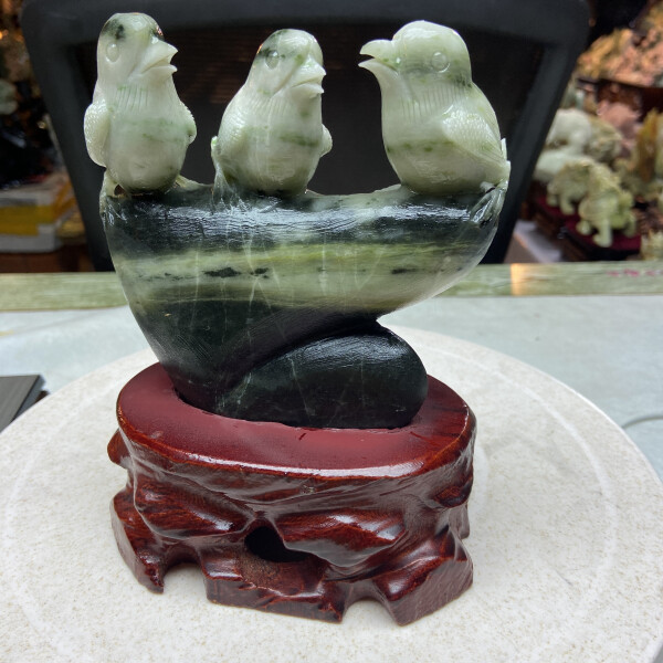 2.2lb Natural Crystal.dushan jade.Hand-carved.Exquisite bird statues