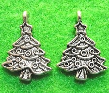 50Pcs. WHOLESALE Tibetan Silver CHRISTMAS TREE Charms Pendants Ear Drops Q0526