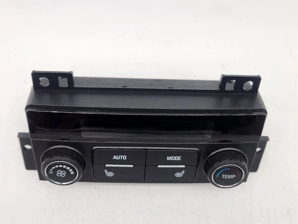 GMC Yukon XL 1500 2014-2017 Chevrolet Suburban 1500 aire acondicionado calefacción climatización Foto 2 de 4