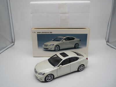 AutoArt 78814  Lexus IS 350 ''2006'' LHD  (crystal white) 1:18 OVP!