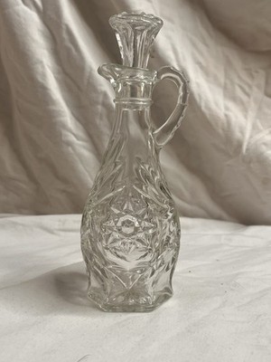 vintage Anchor Hocking glass cruet  ''Prescut Star of David'' pattern.