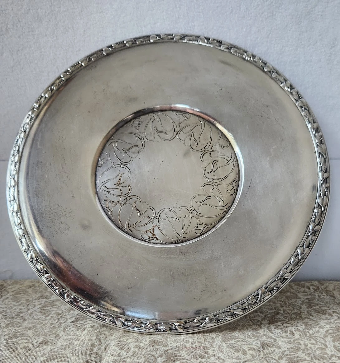 Wm. Rogers A 1900-1940 Antique US Silver-Plated Platters & Trays