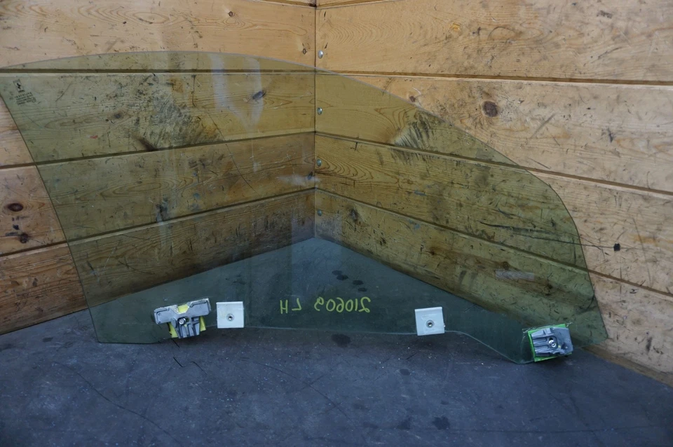 Vidrio ventana puerta delantera izquierda 66856100 OEM Ferrari 612 Scaglietti Sessanta Foto 3 de 4