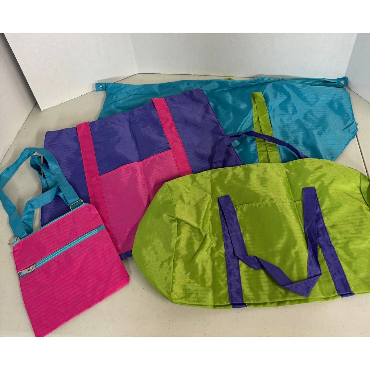 Coffret Voyage Avon Vintage : 3 Pièces, Sacs De Maquillage Noir à Fleurs