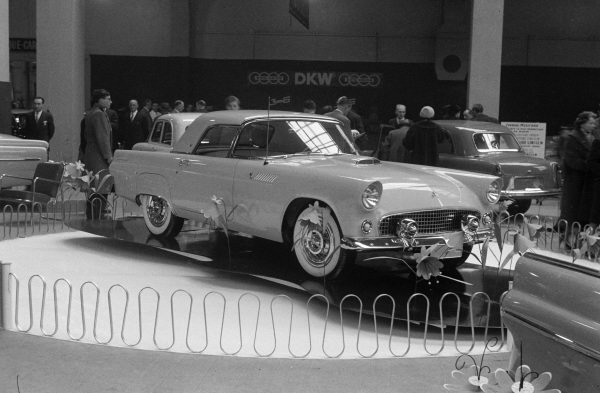 Ford Thunderbird Motor Show 1955 Car Old Photo 3