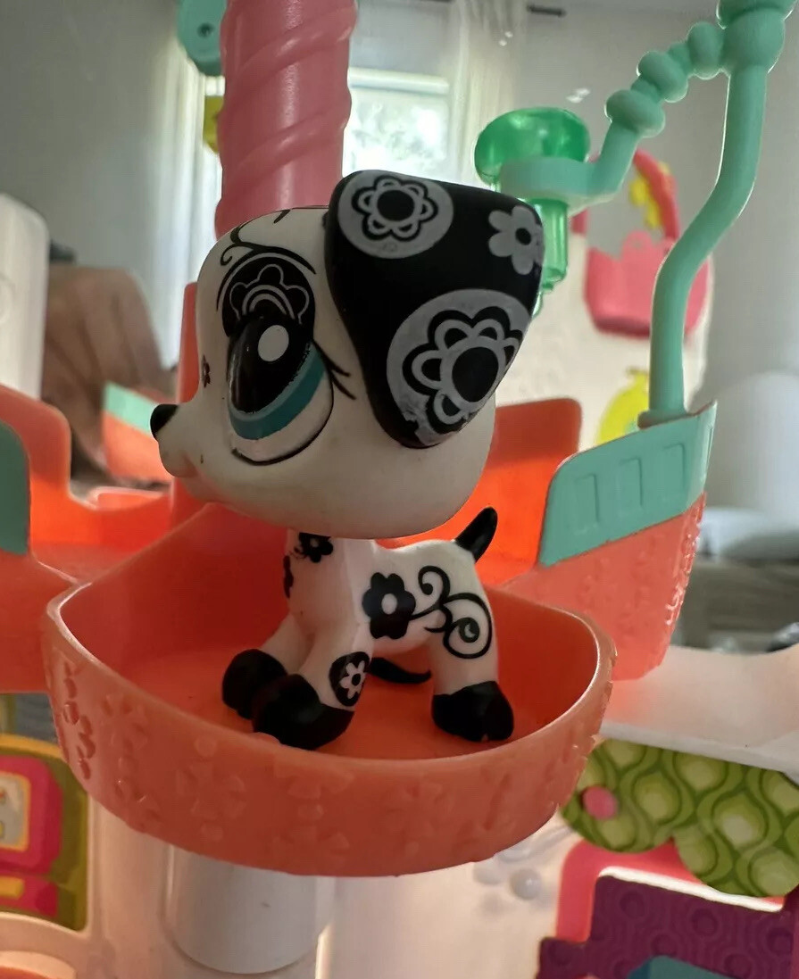 Littlest Pet Shop LPS Hospital Rescue Tails Center Puppy Dalmation