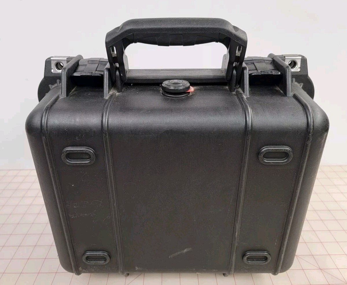 Black Watertight Pelican 1400 Case With Foam Pre-Owned | eBay