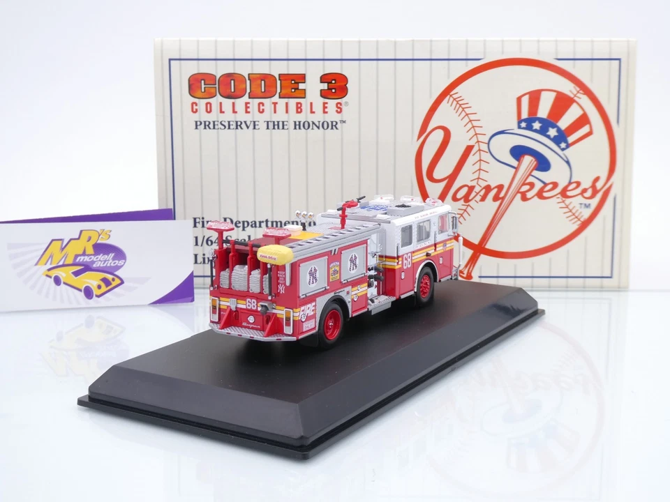 Code 3 12831 # Seagrave Pumper F.D.N.Y. Engine Company 68 " N. Y. Yankees " 1:64 - Bild 3 von 4