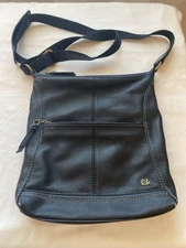 The Sak Black Soft Pebbled Leather Crossbody Purse Bag Travel Casual READ