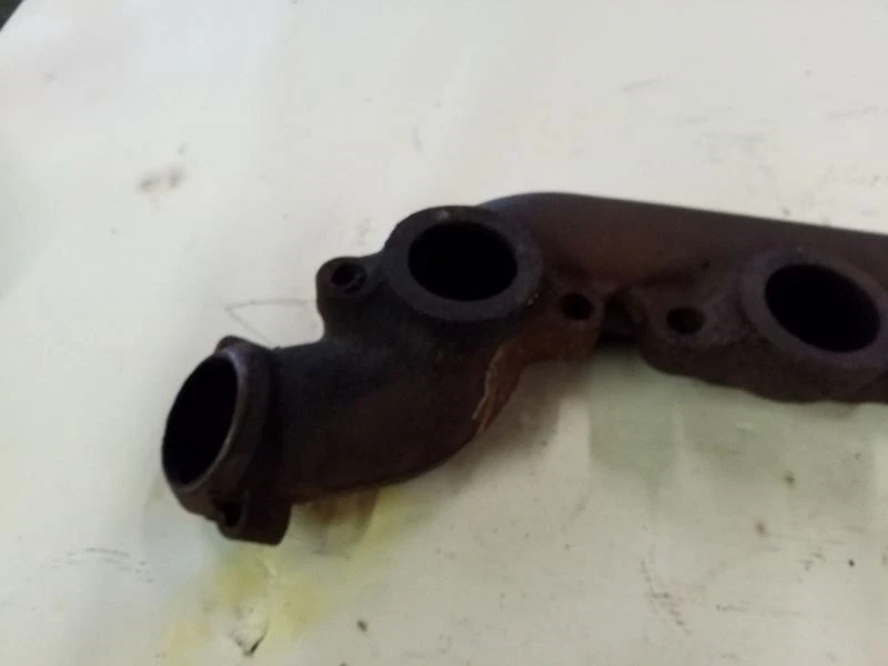 Colector de escape izquierdo 7,3 L | Se adapta a Ford F250 F350 F450 F550 1999-2003 Foto 3 de 4