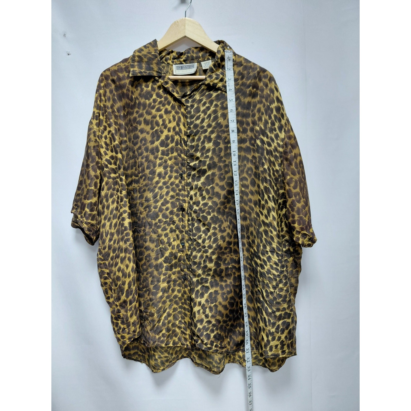High Advantage Basic Leopard Print Silk Shirt Sho… - image 6