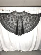 antique cape black Chantilly lace Victorian hand made 33 in. long original 1880s