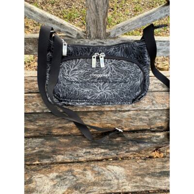 Baggallini Women's Everyday Crossbody Bag Midnight Blossom