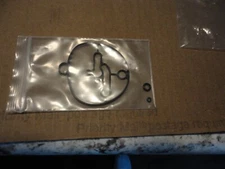 ONE NEW Float Bowl Gasket  Briggs & Stratton 698781 w/ O-Rings Factory Sealed PK