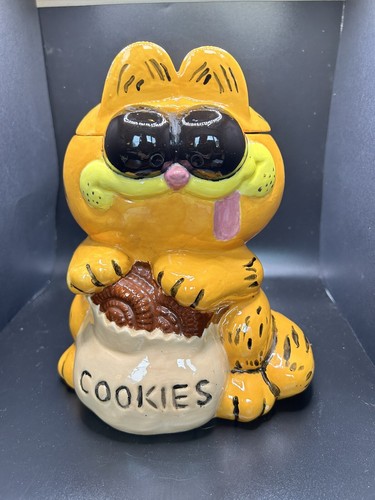 Vintage 80s- 90s Garfield Ceramic Cookie Jar 8"x 7" Very Nice! - Picture 1 of 7