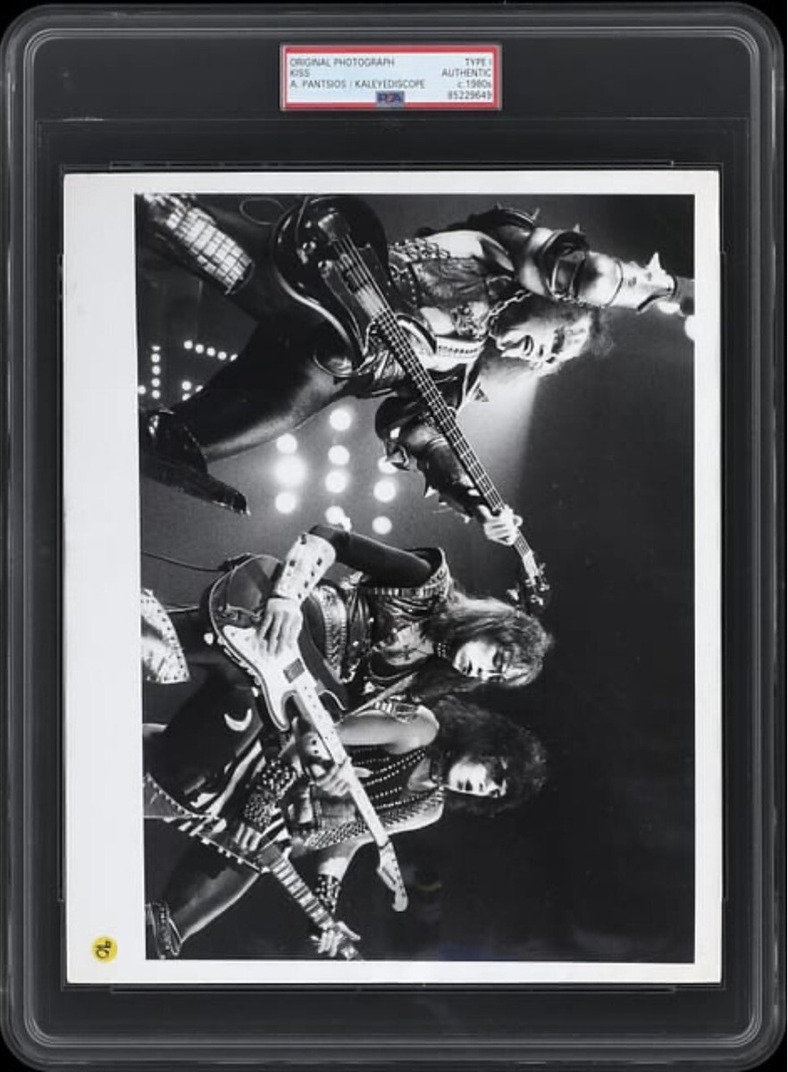 1983 GENE SIMMONS/VINNIE VINCENT/PAUL STANLEY OF KISS TYPE 1