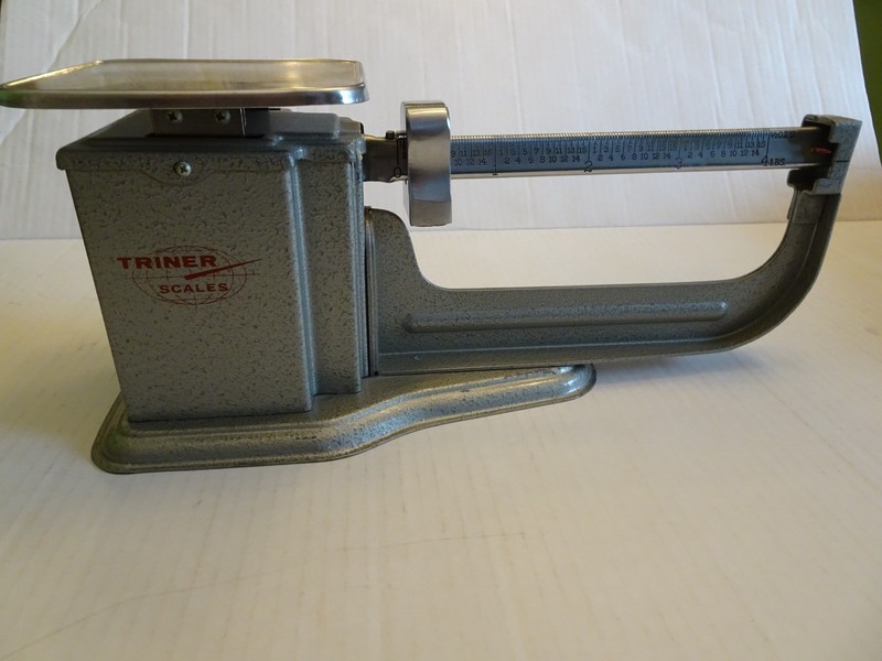 United States Post Office Scale - 4 Lb. Limit - Triner Scale - Vintage 1972