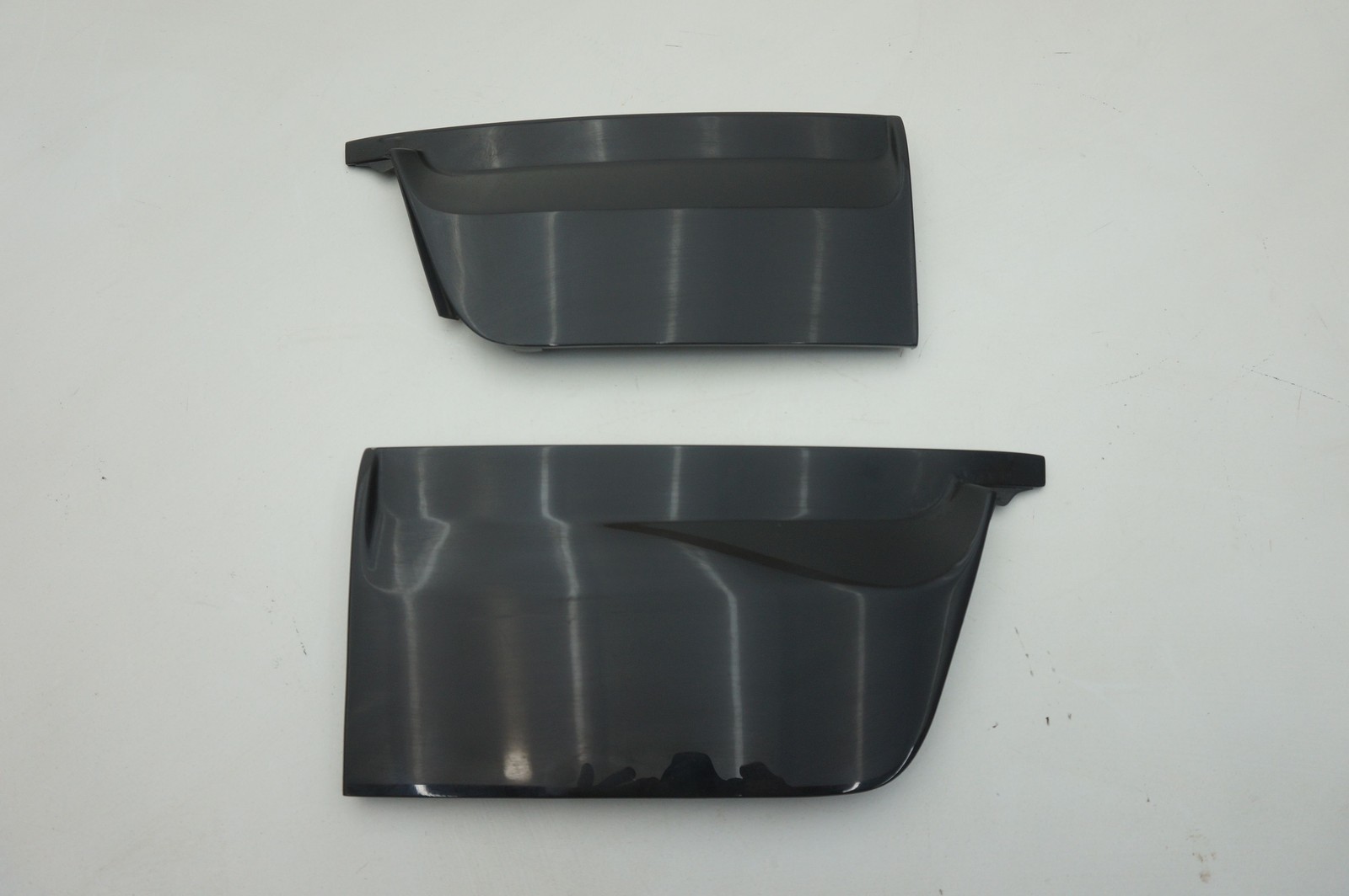 Set 2 Rear Left & Right Exterior Trim 86914600 86914300 Ferrari 488 Spider 2017