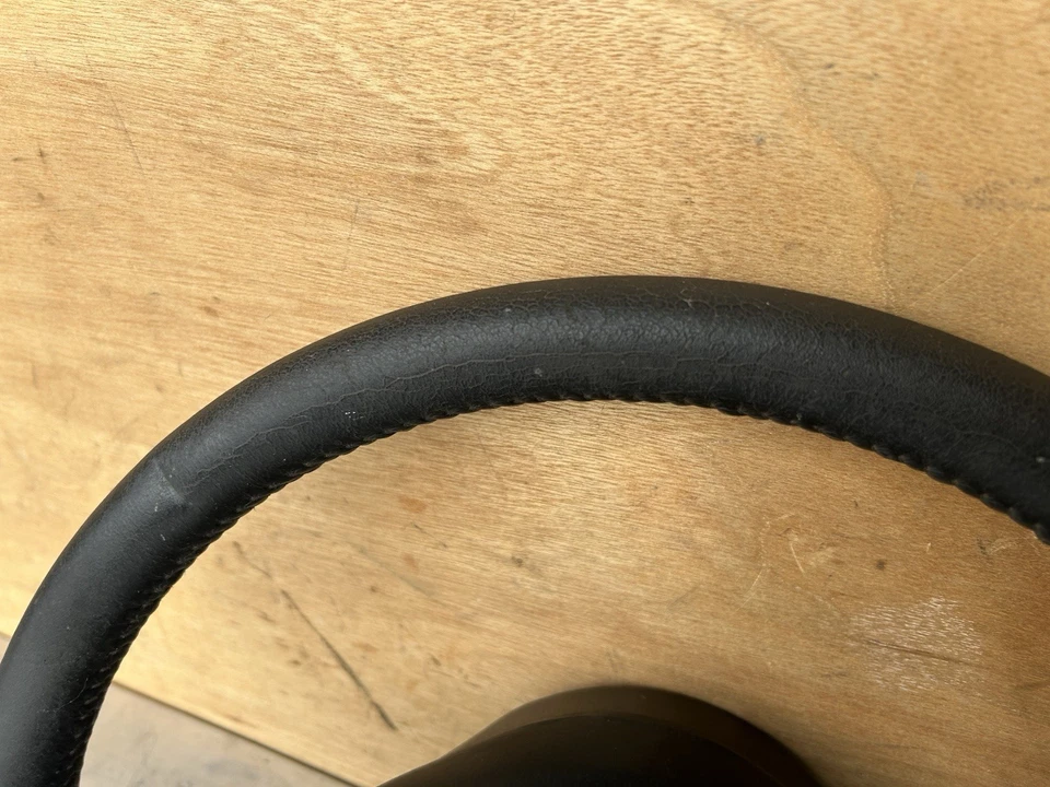 Volante 89-94 Nissan 240SX OEM S13 USDM com cruzeiro em bom estado! - Imagem 3 de 4