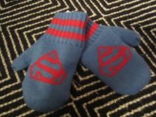NWT BABY GAP Superman Mittens XS/S Blue Red