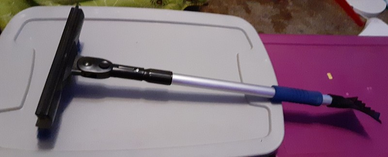 29 Inch To 44 Inch Telescoping Deluxe SUV Snow Brush