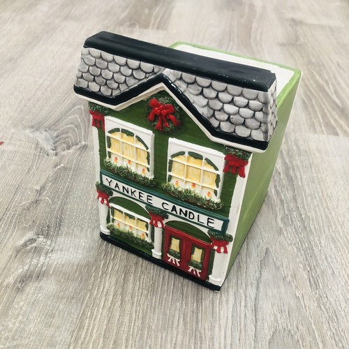 Yankee Candle Christmas Holiday Store Front Ceramic Jar Tissue Candle Holder