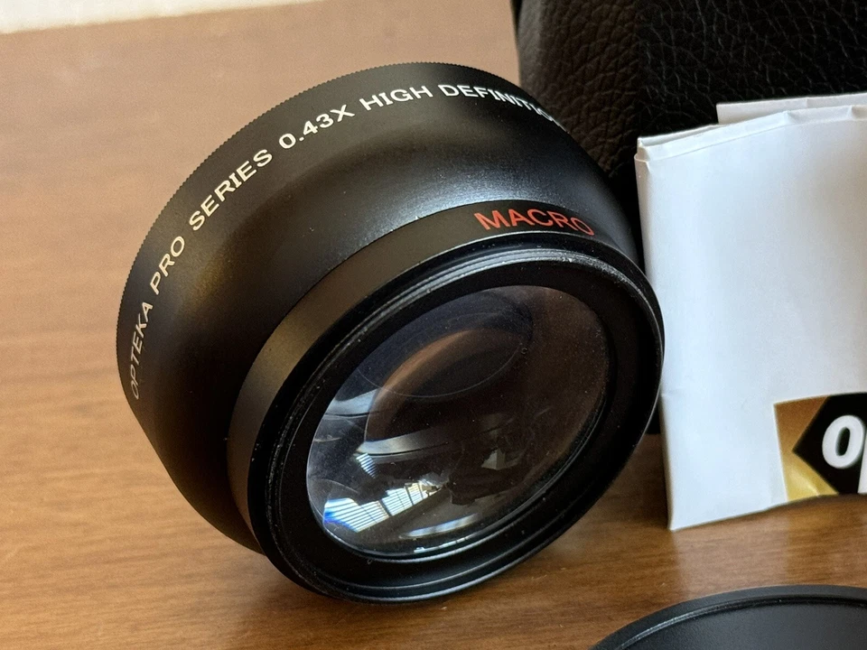 Opteka 0.43x High Definition Macro Closeup Lens w manual & pouch for 52mm diam - Image 3 of 3